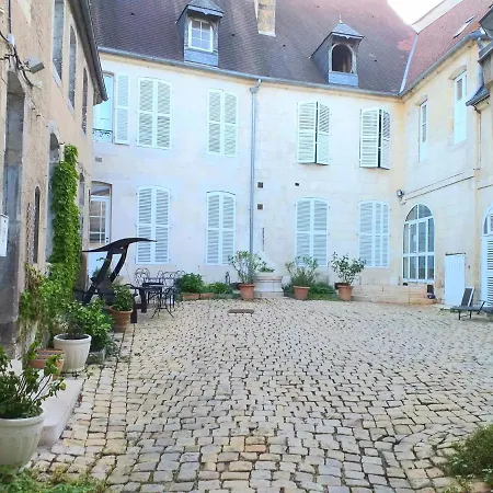 A La Grosse Armee - Dans Hotel Particulier, Hypercentre Avec Garage, Au Calme Bourges Exterior photo
