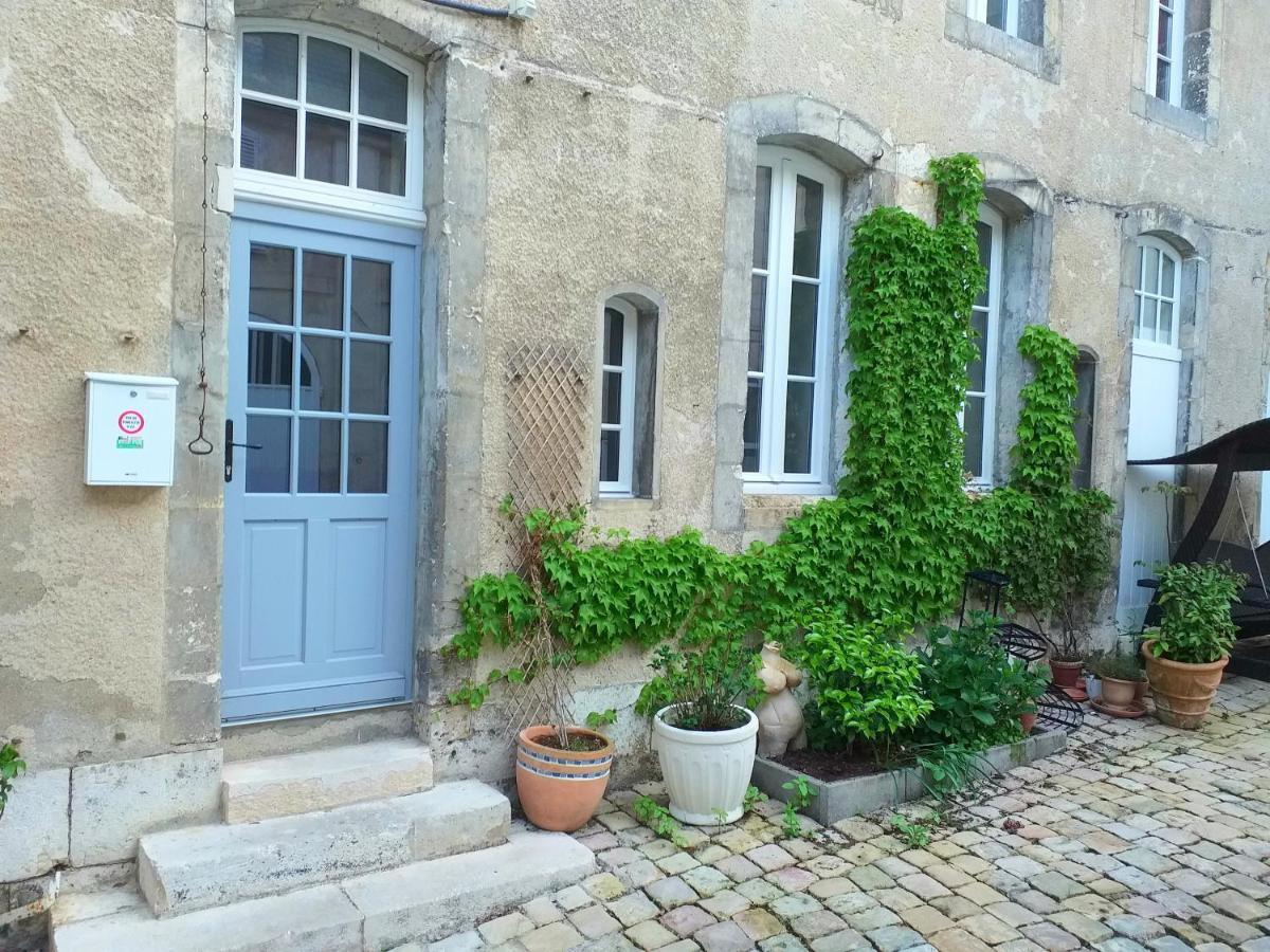 A La Grosse Armee - Dans Particulier, Hypercentre Avec Garage, Au Calme Apartment
