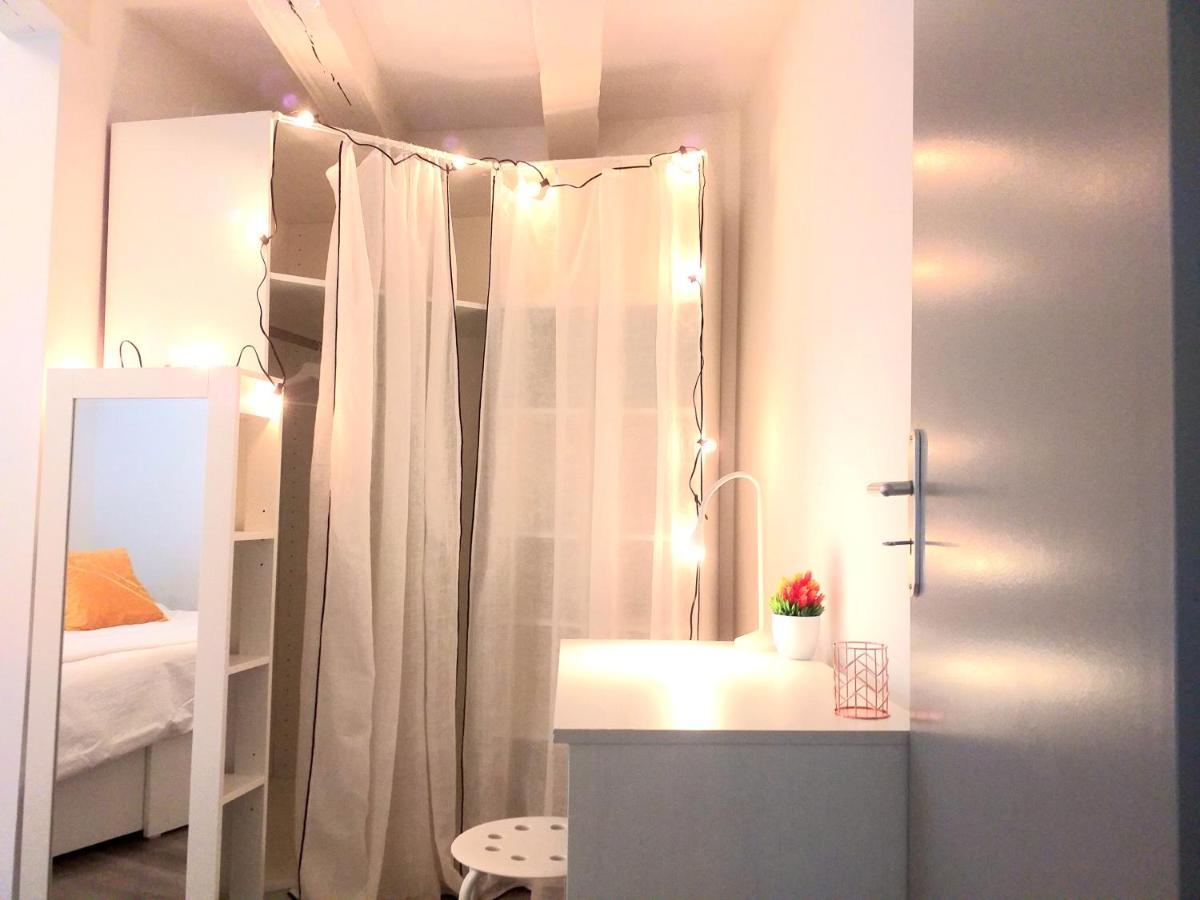 A La Grosse Armee - Dans Particulier, Hypercentre Avec Garage, Au Calme Apartment